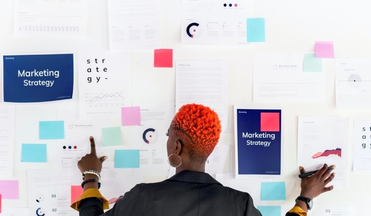 cool-black-businesswoman-planning-a-marketing-strategy-min.jpg
